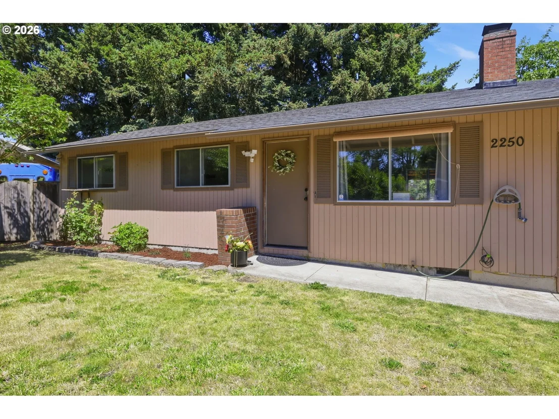 Photo of 2250 W IRWIN WAY