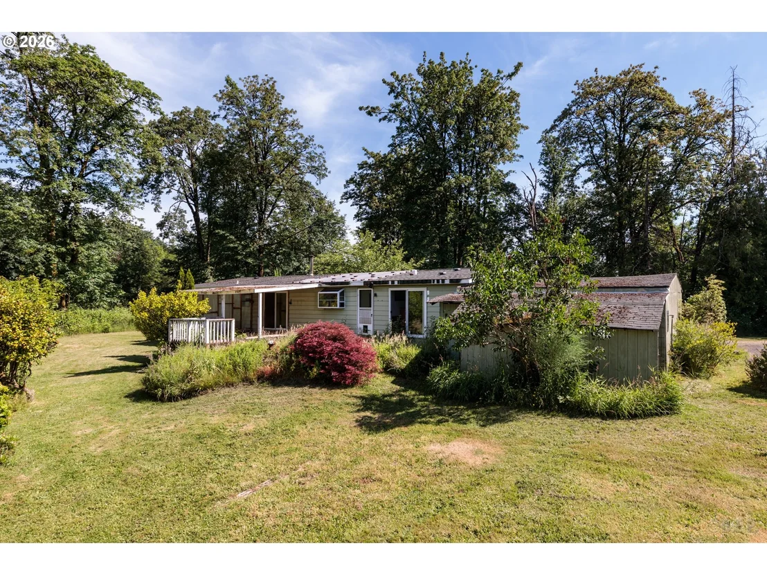 Photo of 66971 MAPLECREST LN