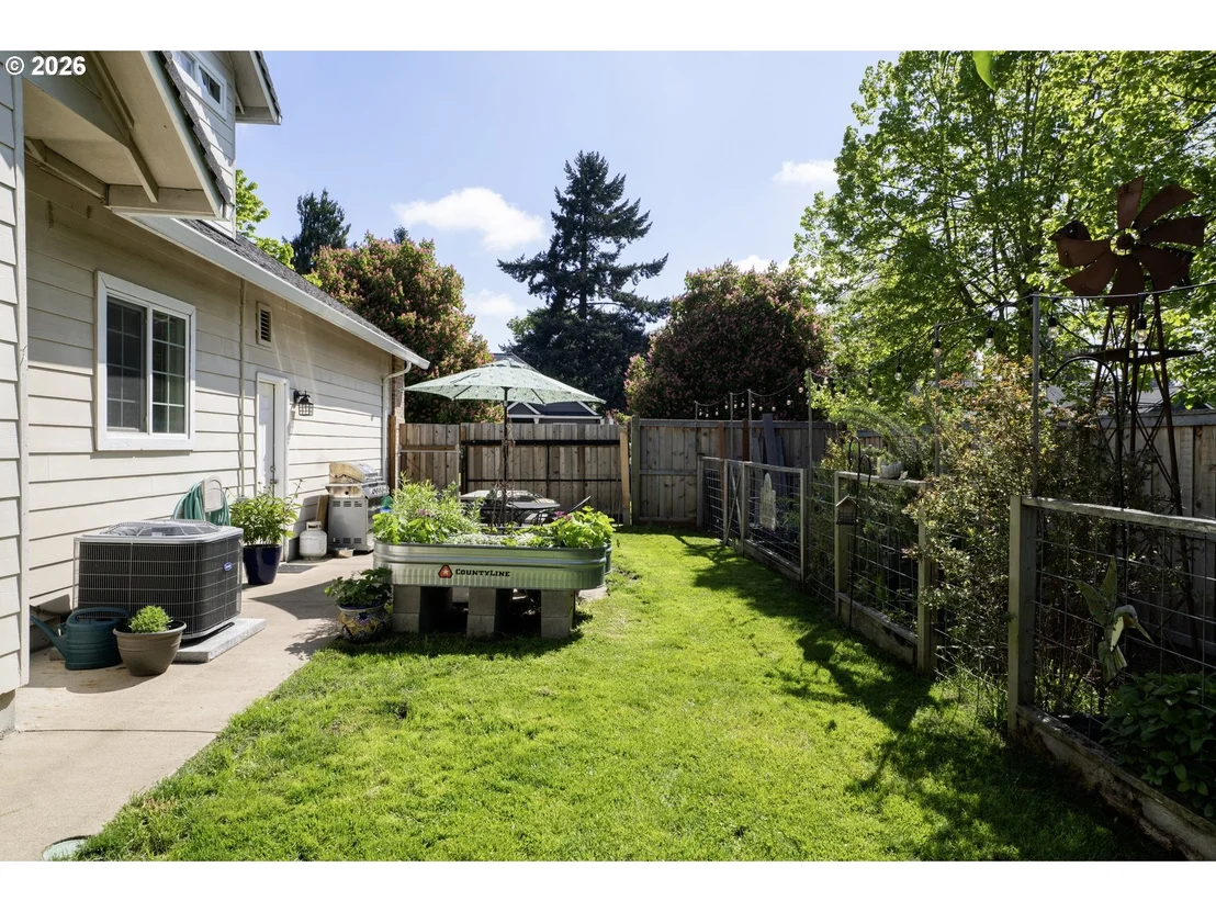 Photo of 190 NAISMITH BLVD