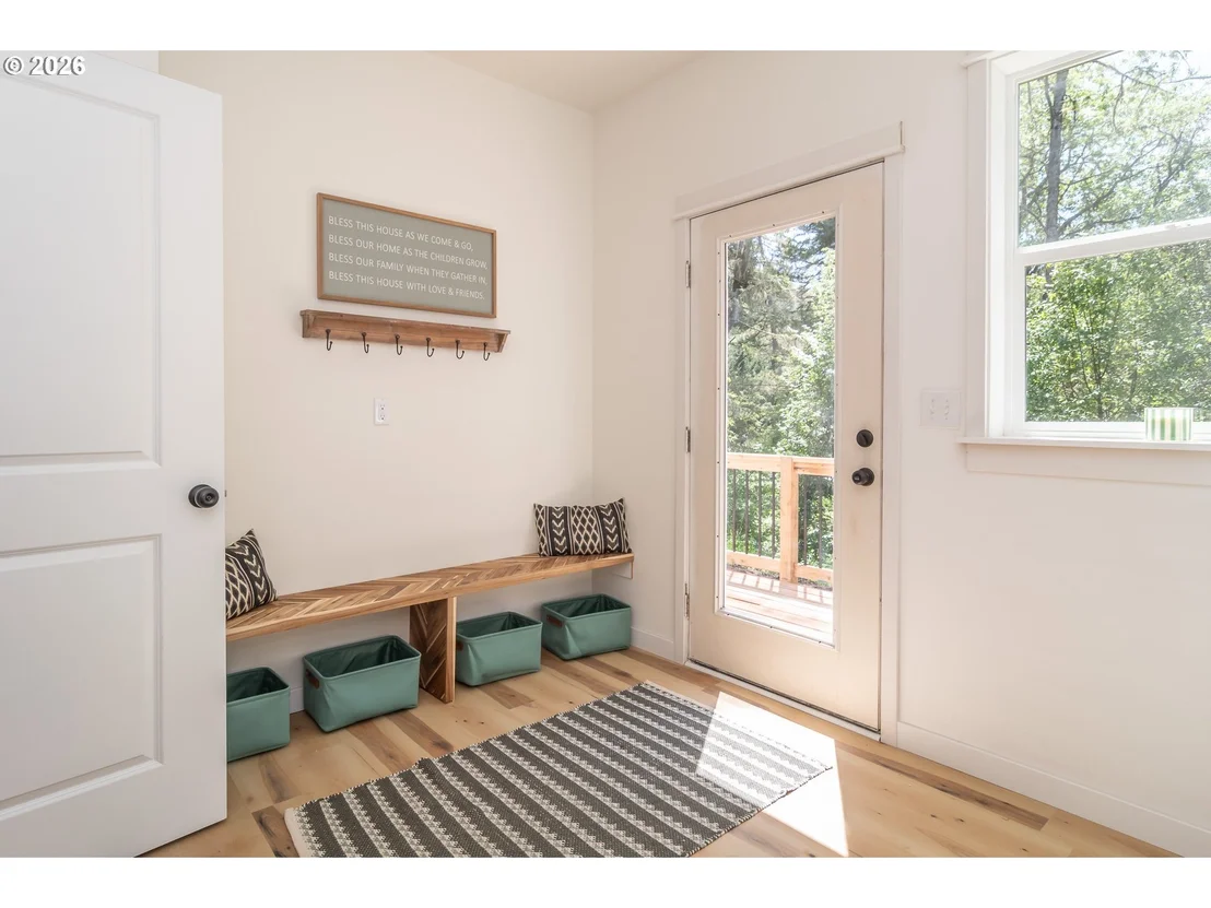 Photo of 492 TERRACE DR