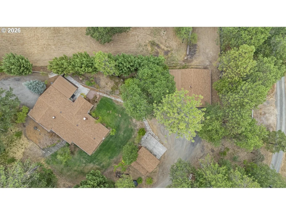 Photo of 135 ROLLING HILLS DR