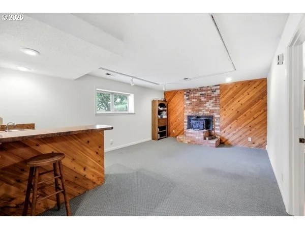 Photo of 497 NE SCOTT AVE