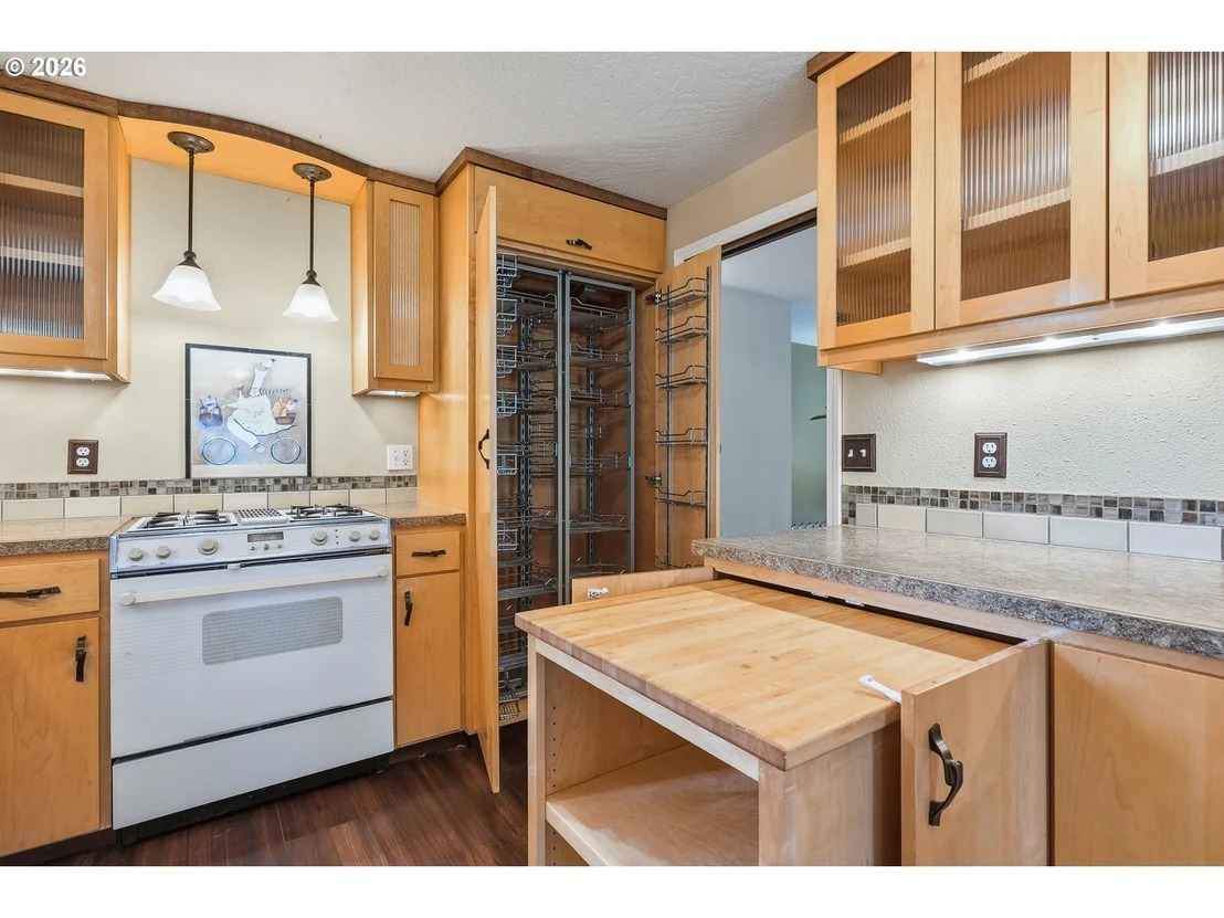Photo of 30 COACHMAN DR