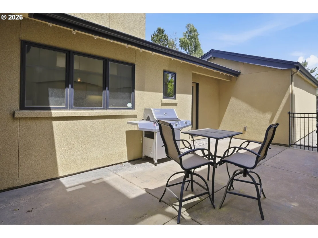 Photo of 2909 LORD BYRON PL