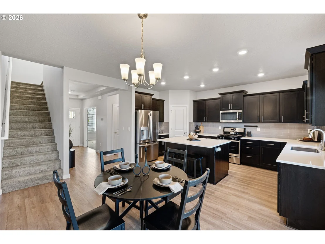 Photo of 2452 W 9TH AVE