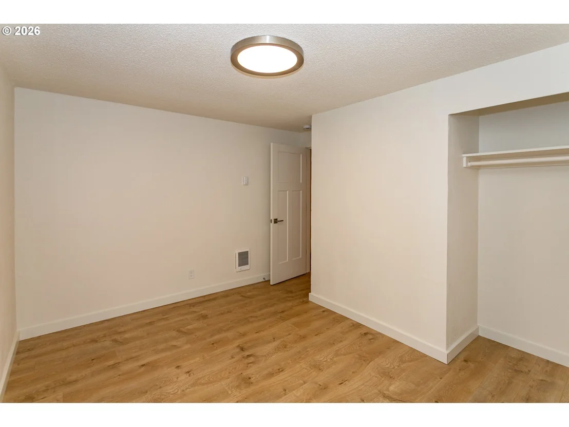 Photo of 395 E 46TH AVE