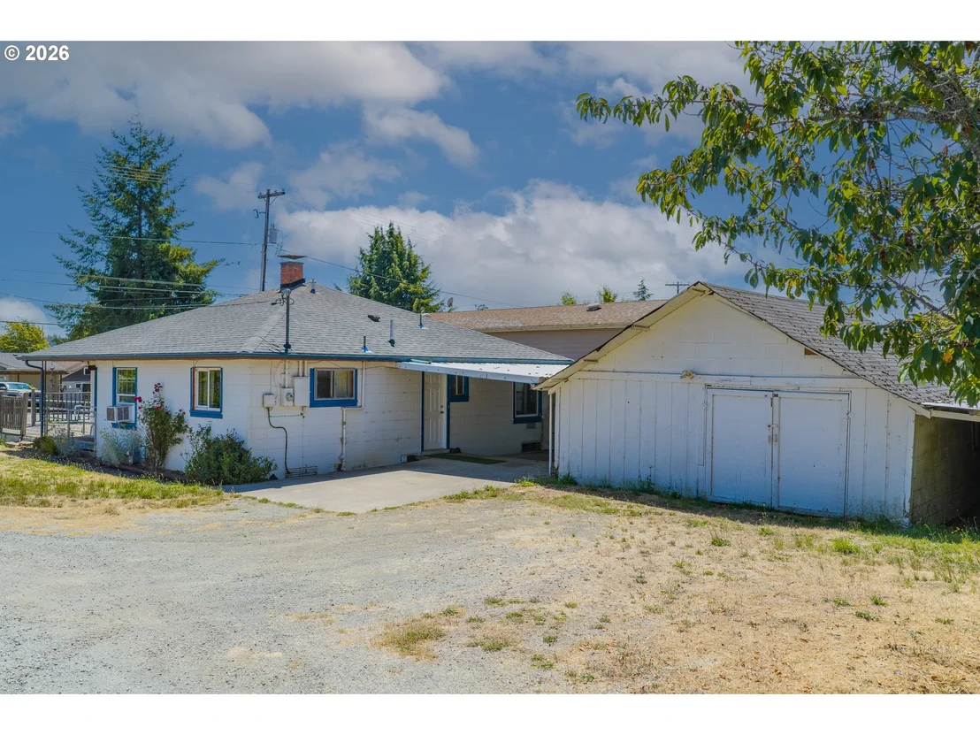 Photo of 1923 MAPLE ST