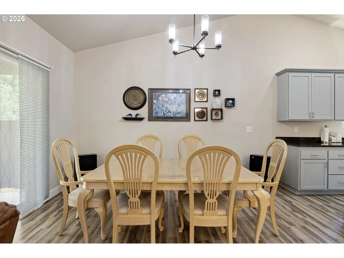 Photo of 963 PENNINGTON CT