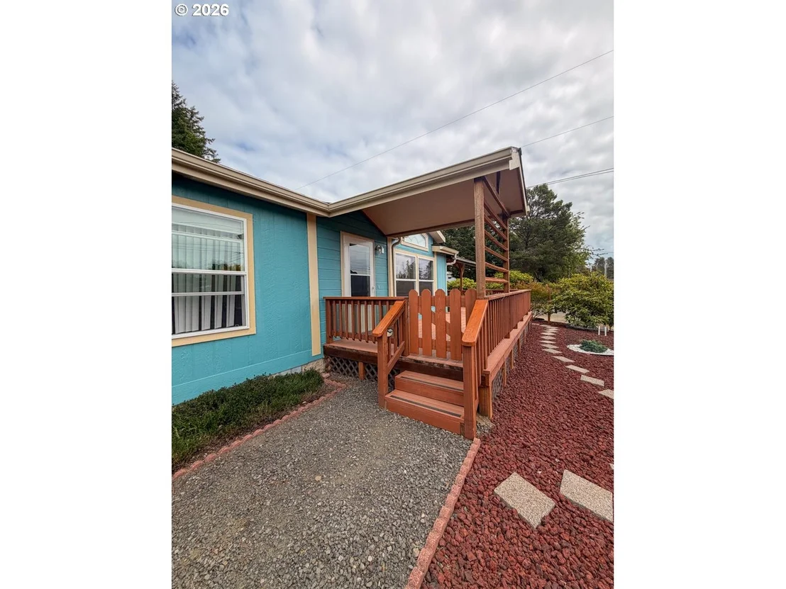 Photo of 600 TIARA ST