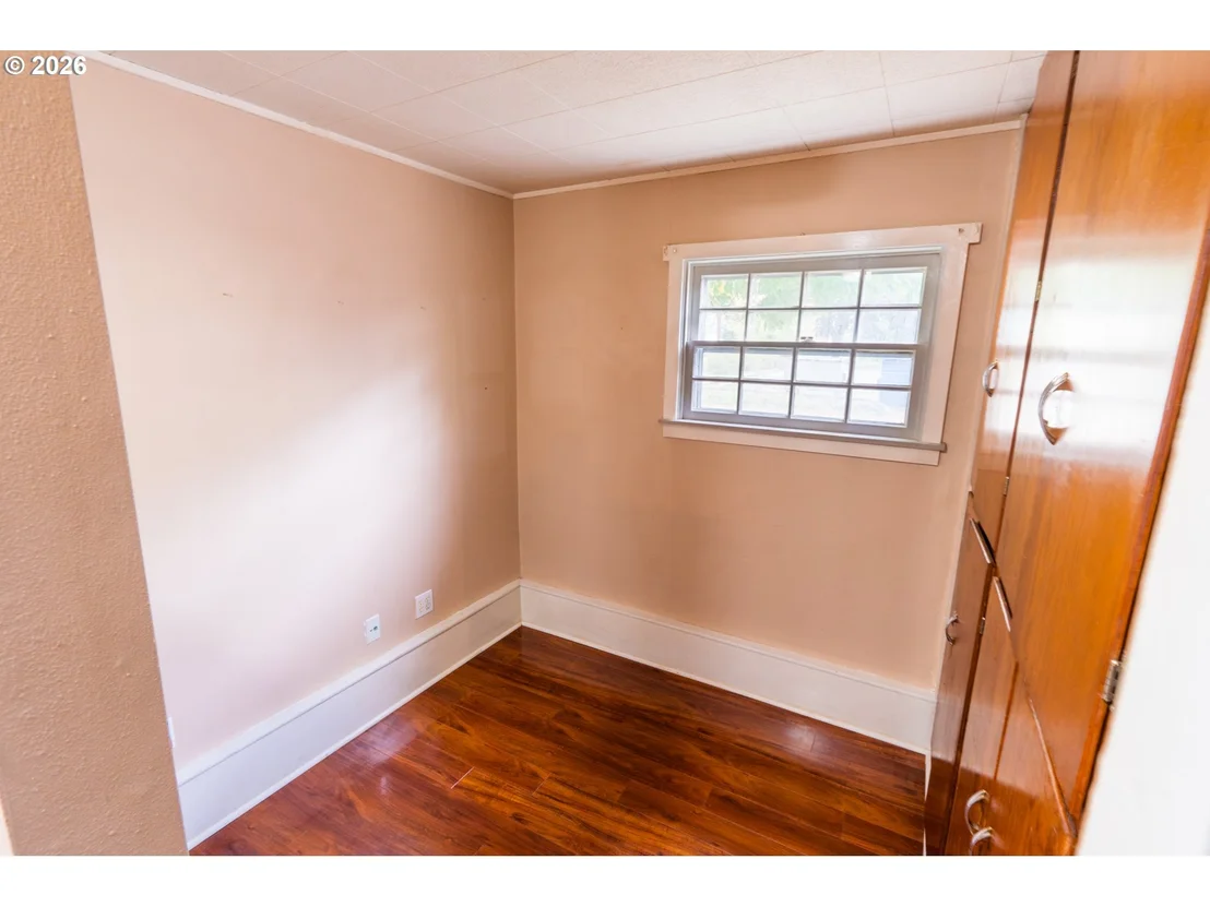 Photo of 495 20TH ST SE