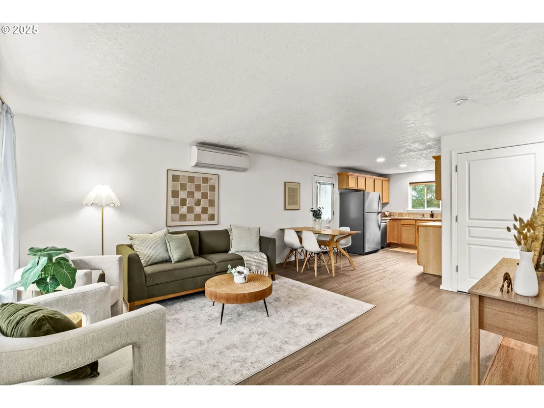 Photo of 3031 HUMMINGBIRD LN