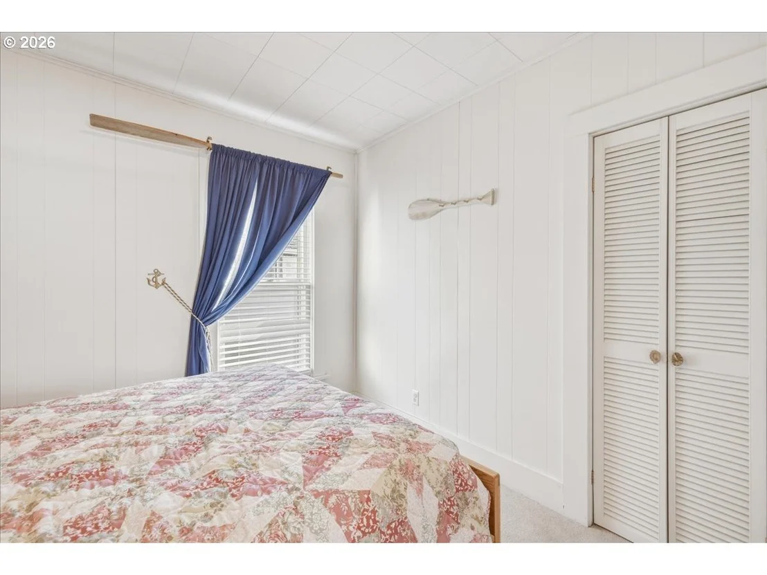 Photo of 210 CYPRESS AVE