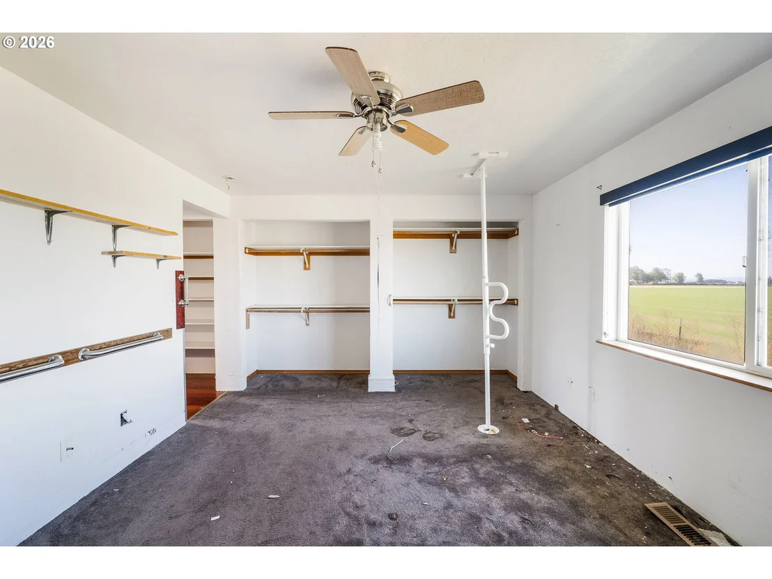 Photo of 668 EGRET AVE