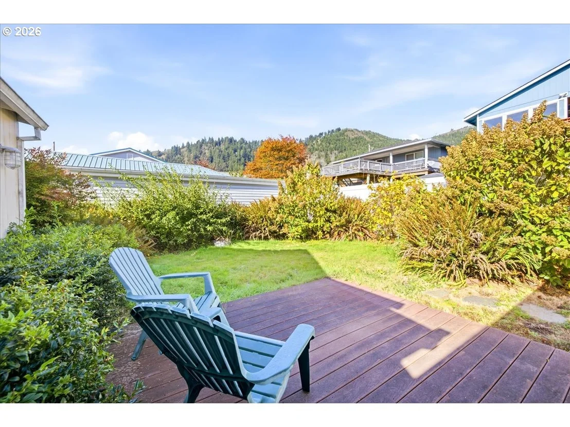 Photo of 210 CYPRESS AVE