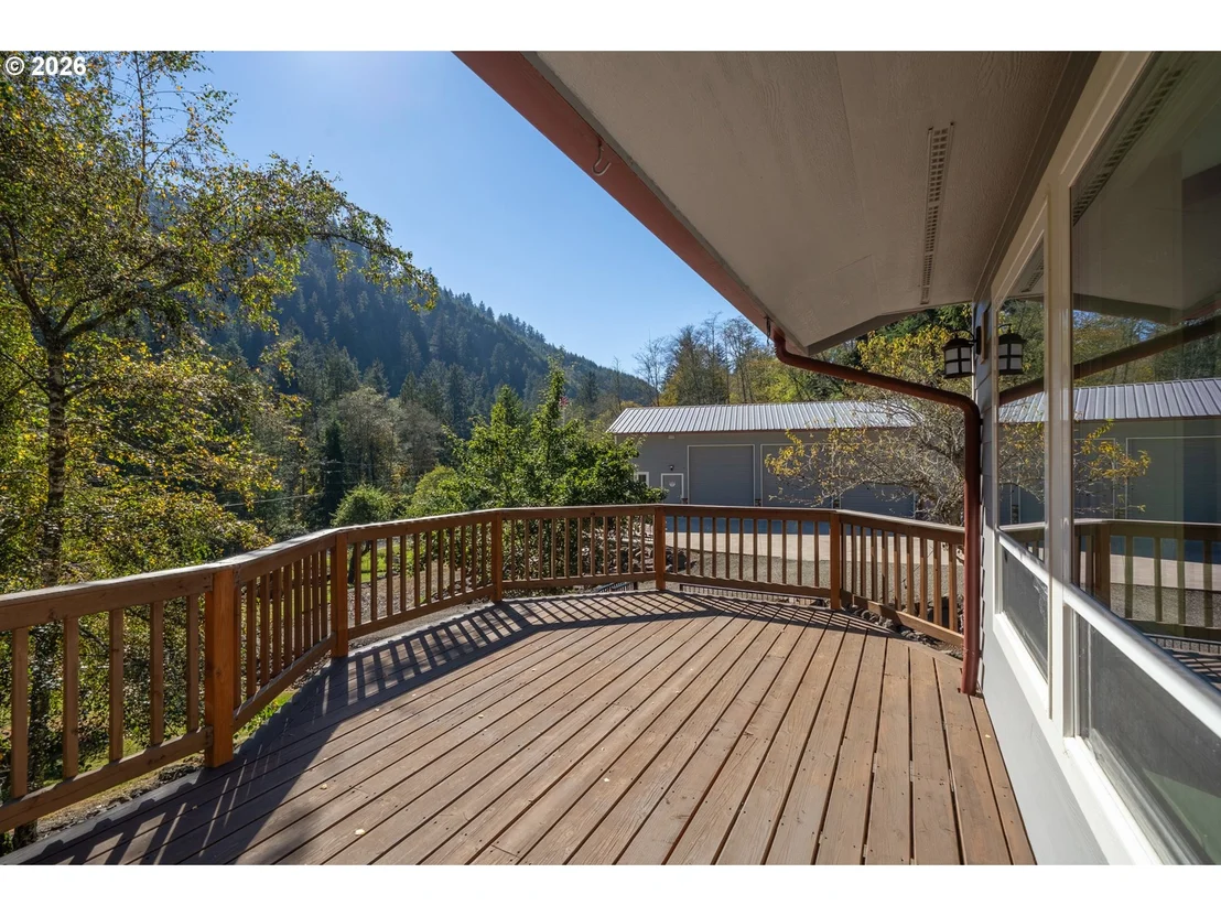 Photo of 15540 TRASK RIVER RD