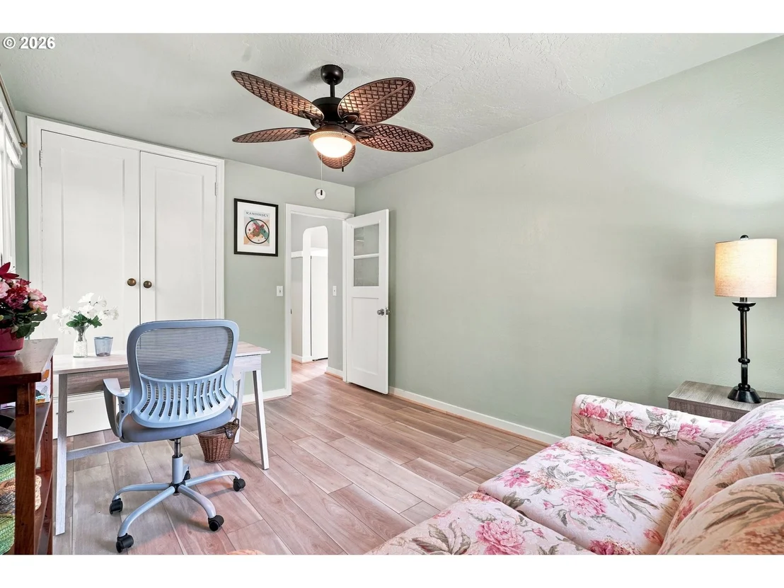 Photo of 1572 W BROADWAY