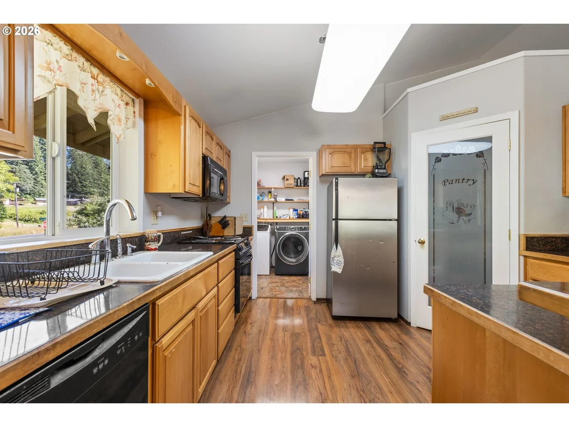 Photo of 123 BURCHARD DR