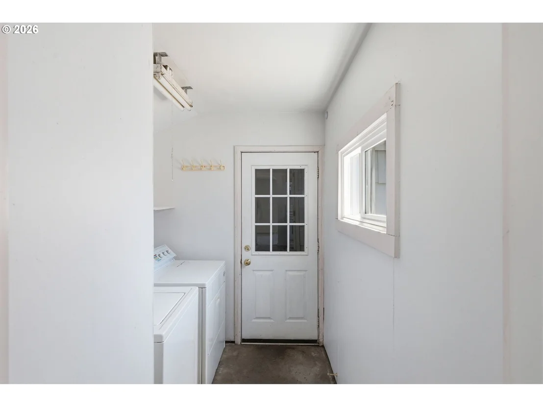 Photo of 595 S 47TH ST