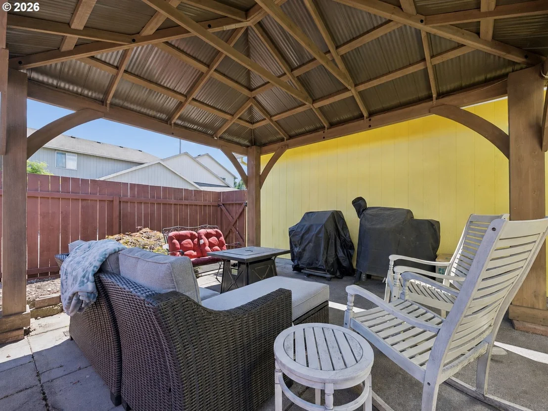 Photo of 644 SE MYRTLEWOOD PL