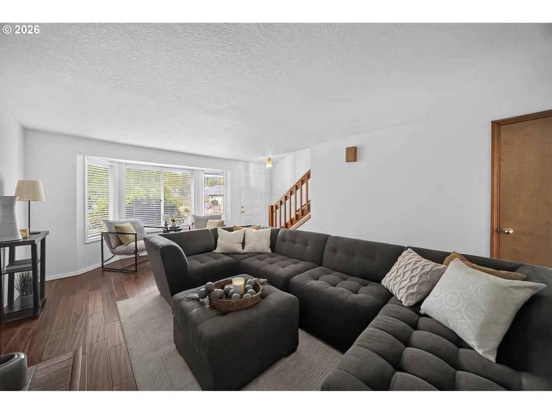 Photo of 212 SUNSET DR