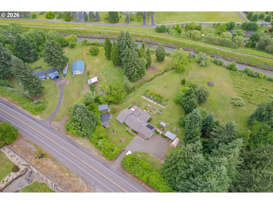 Photo of 44518 MCKENZIE HWY