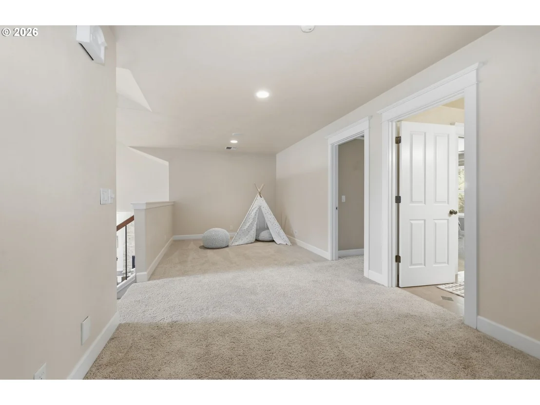Photo of 3333 RIVERPLACE DR