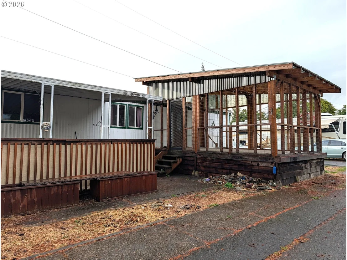Photo of Unit A at 4531 FRANKLIN BLVD