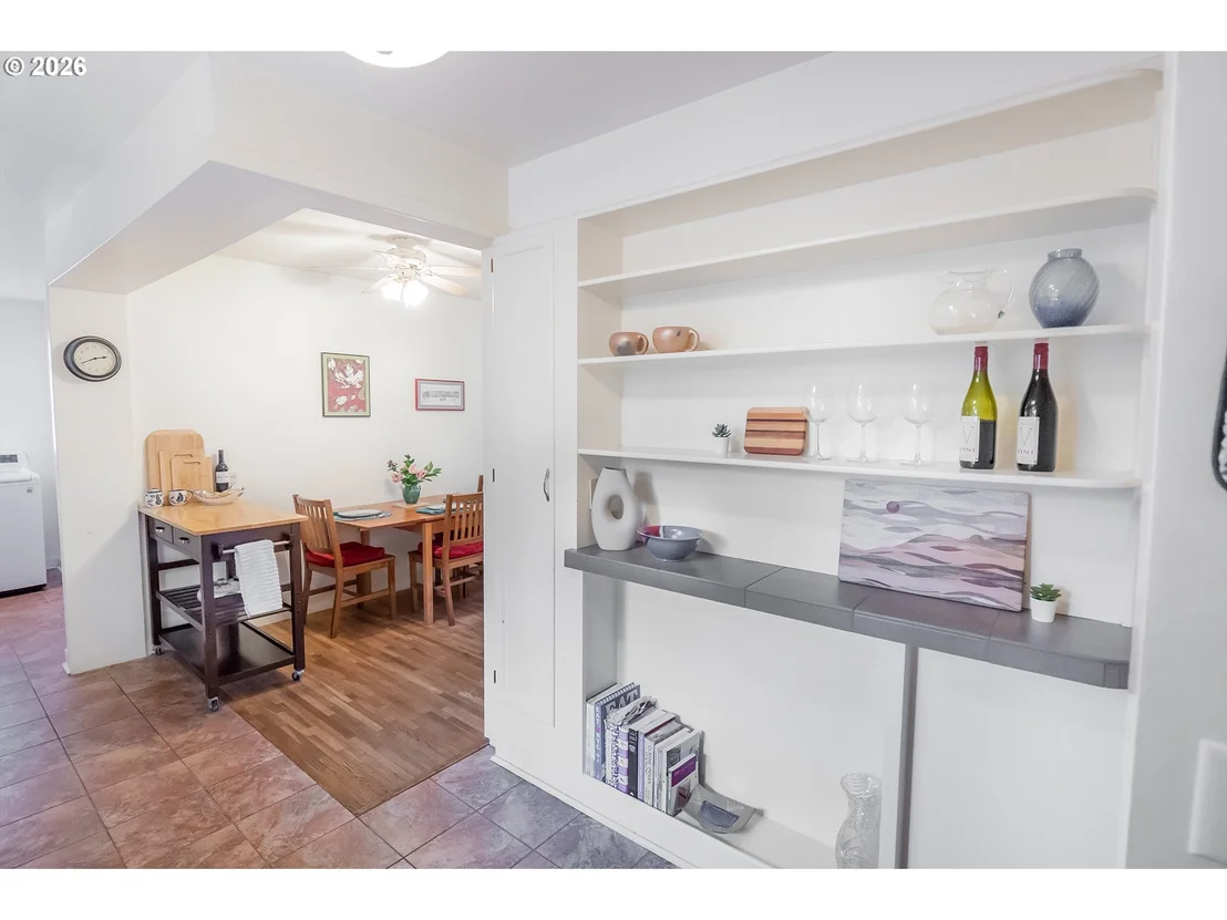 Photo of 541 W 21ST AVE