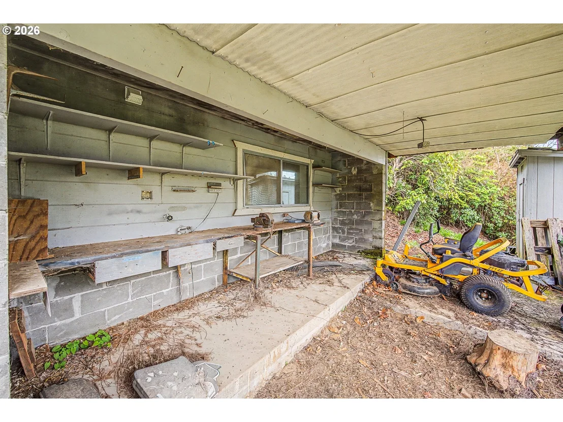 Photo of 10919 E MAPLETON RD