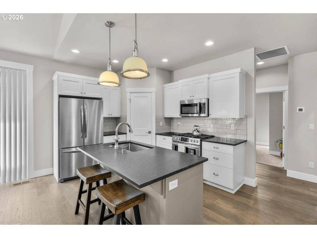 Photo of 4124 SW COYOTE AVE