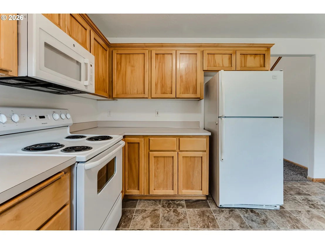 Photo of 555 HOLLYHOCK LN