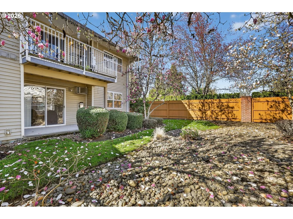 Photo of Unit 162 at 4606 W POWELL BLVD