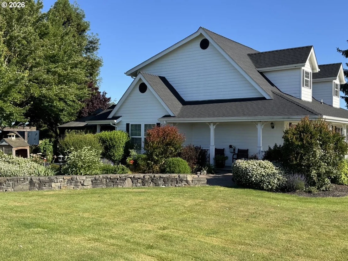 Photo of 33174 LANGMACK RD
