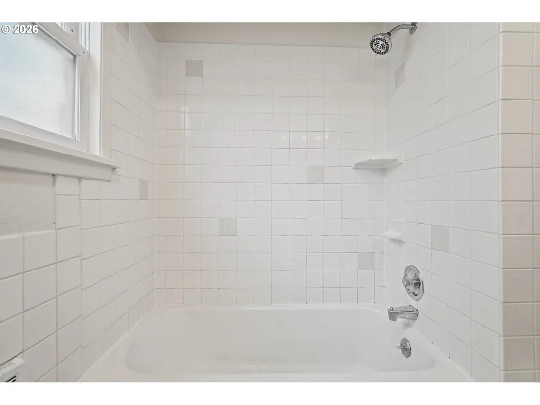 Photo of 890 E 22ND AVE