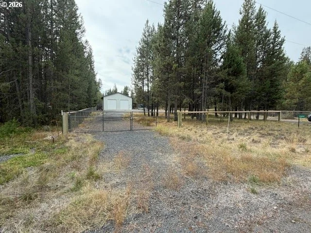 Photo of 17037 DOWNEY RD