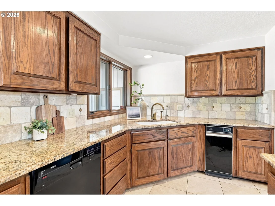 Photo of 87188 GREEN HILL RD