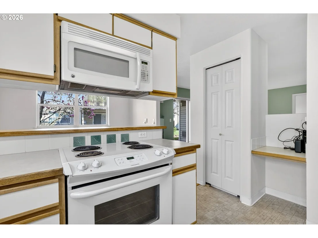 Photo of Unit 162 at 4606 W POWELL BLVD