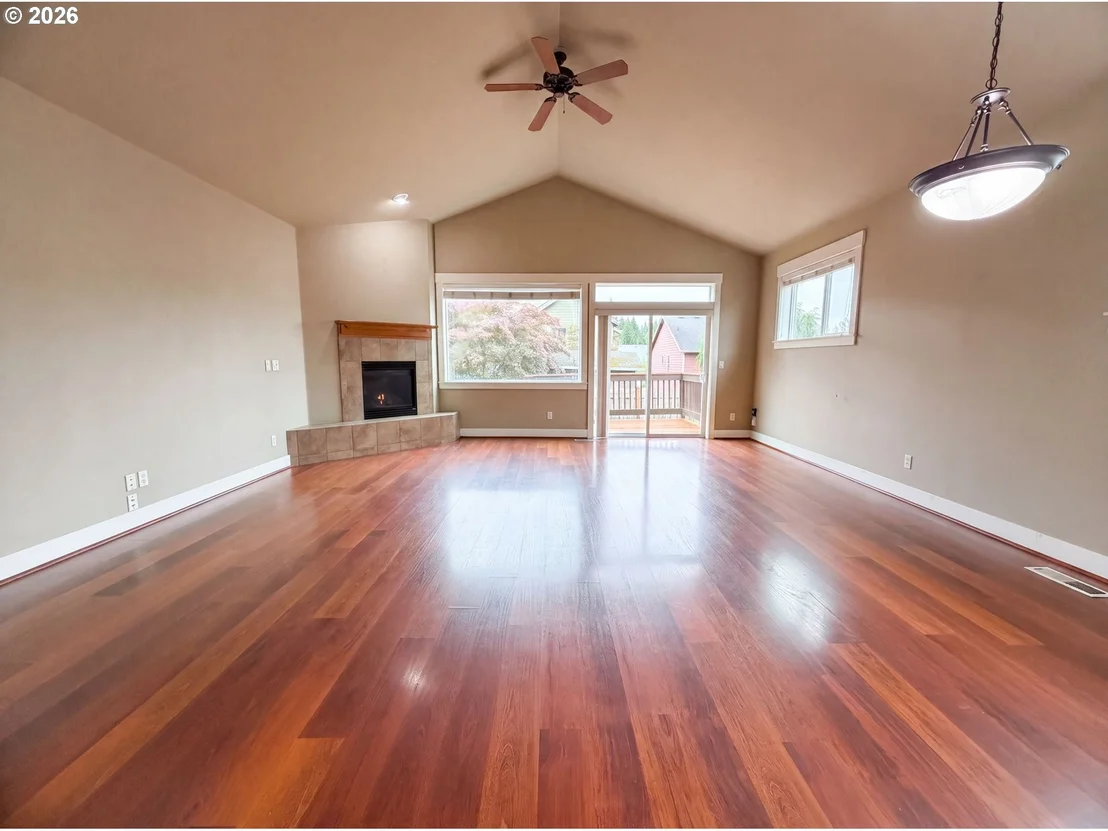 Photo of 39570 WALL ST