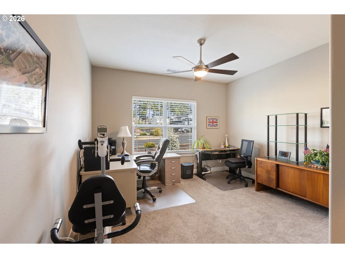 Photo of 582 FAIRWAY ESTATES DR