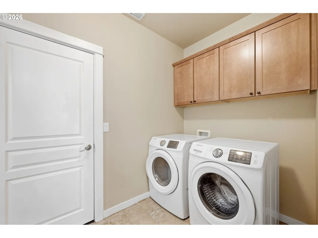 Photo of 2465 PARK VIEW DR
