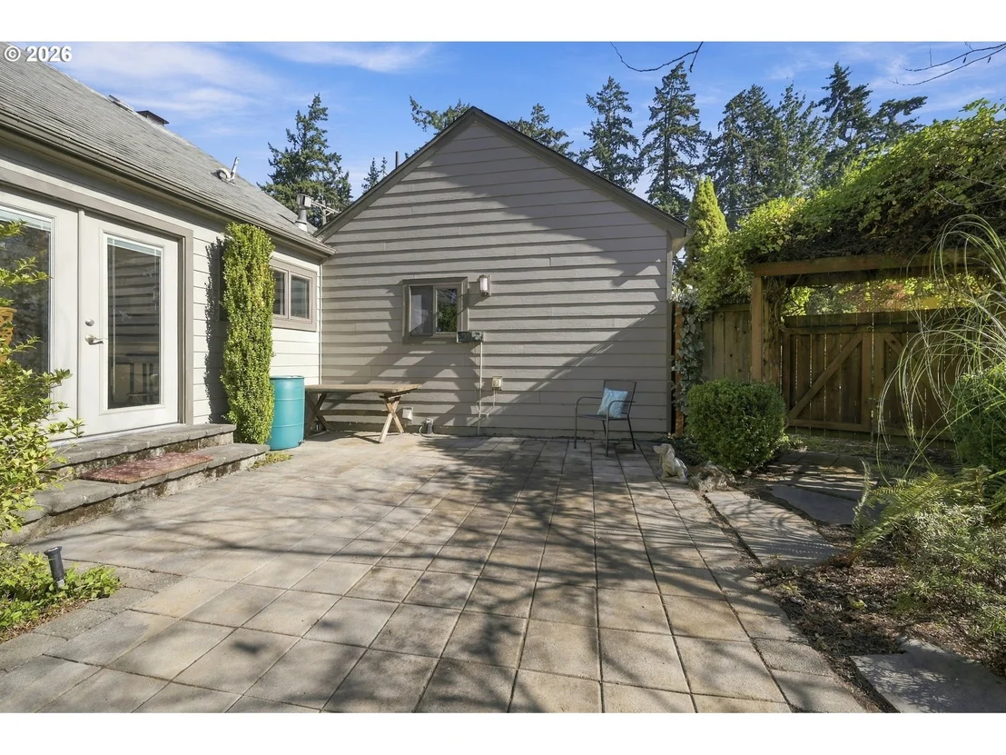 Photo of 580 HORN LN