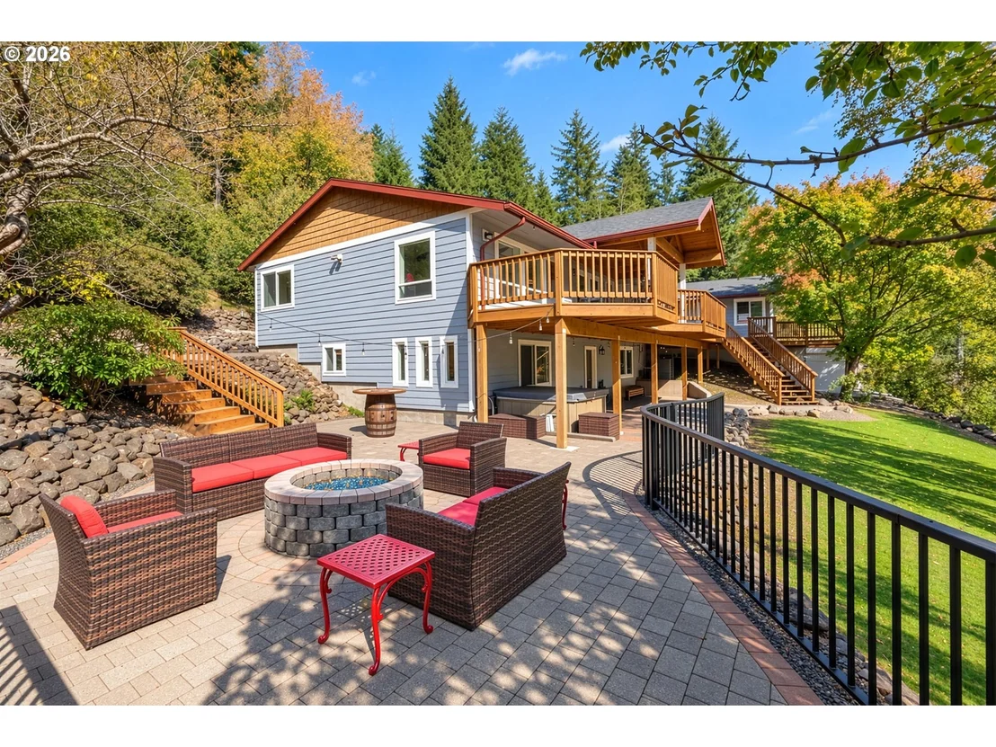 Photo of 15540 TRASK RIVER RD
