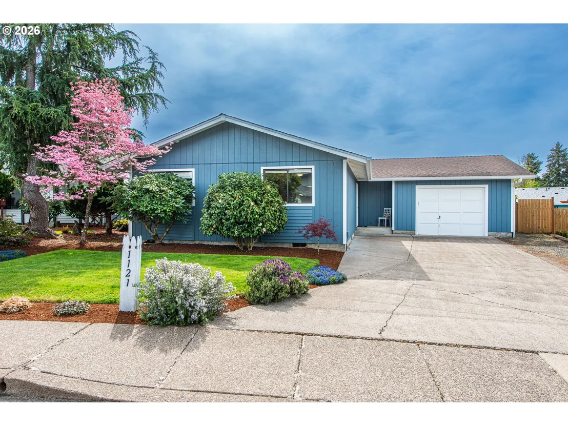 Photo of 1121 CEDAR PL