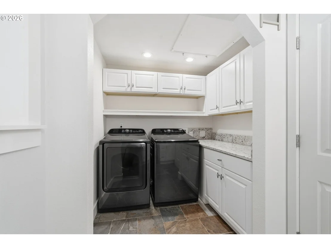 Photo of 15540 TRASK RIVER RD