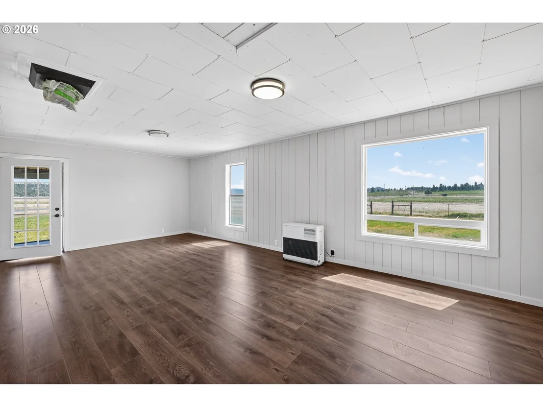 Photo of 25660 SPRAGUE RIVER RD