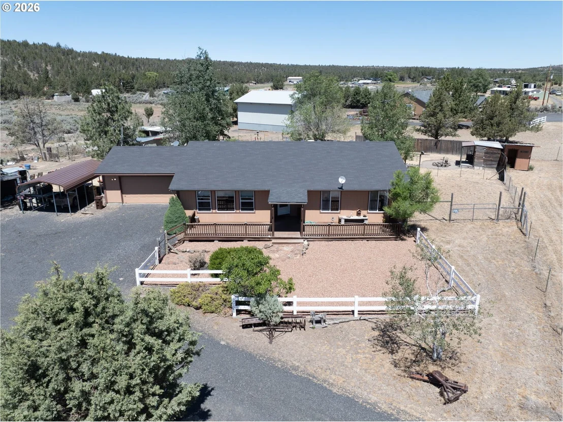 Photo of 12866 SE DAVIS LOOP