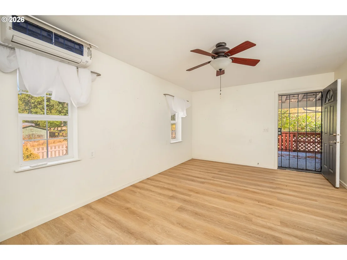 Photo of 792 CLONE AVE