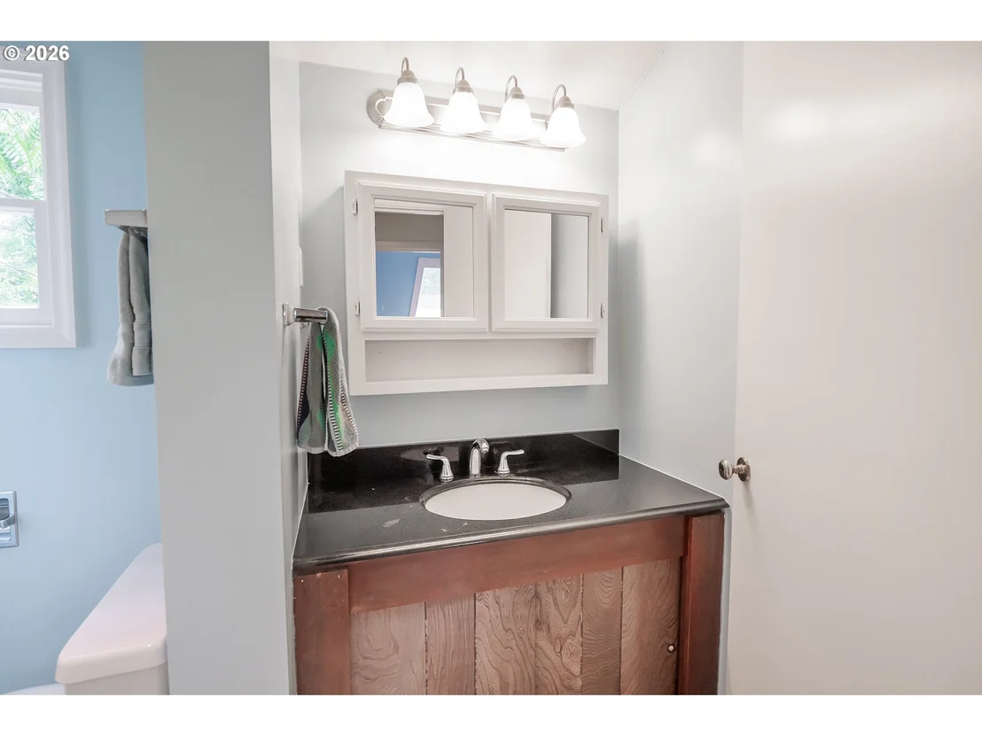 Photo of 541 W 21ST AVE