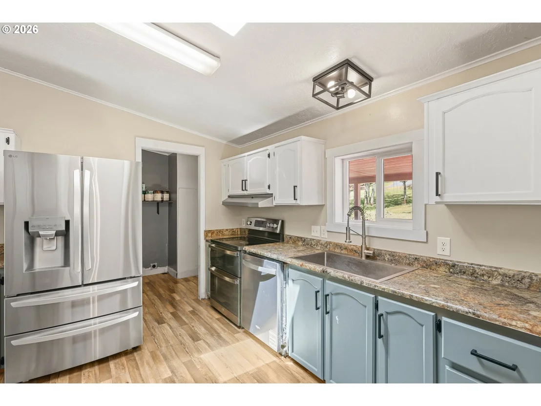 Photo of 235 DEARING WAY