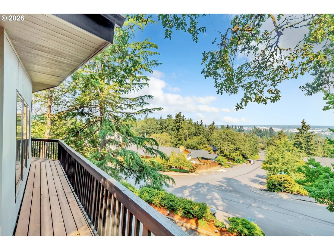 Photo of 2610 HIGHLAND OAKS DR